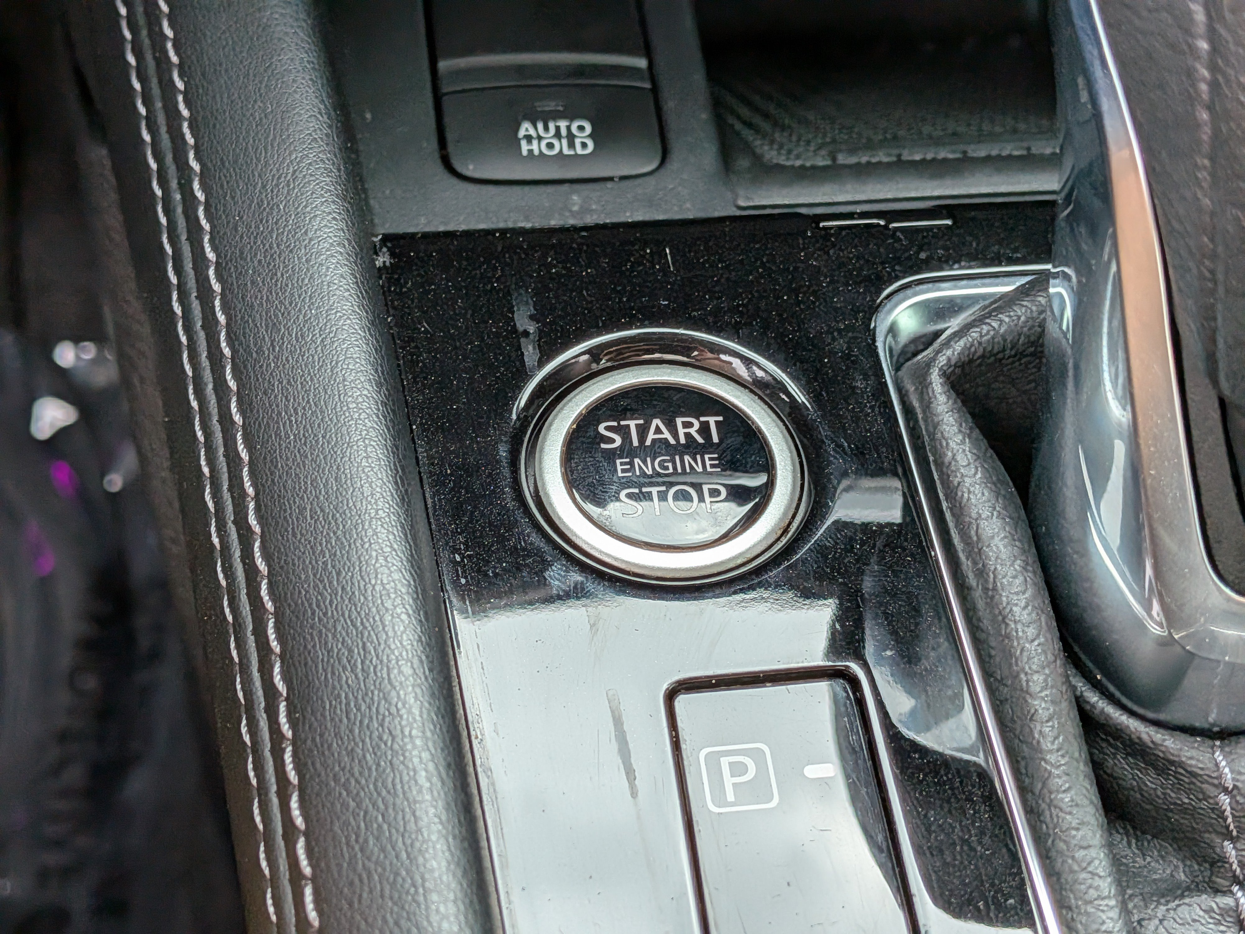 Used 2022 Nissan Kicks SR w/ Interior Electronics Package FWD image 29