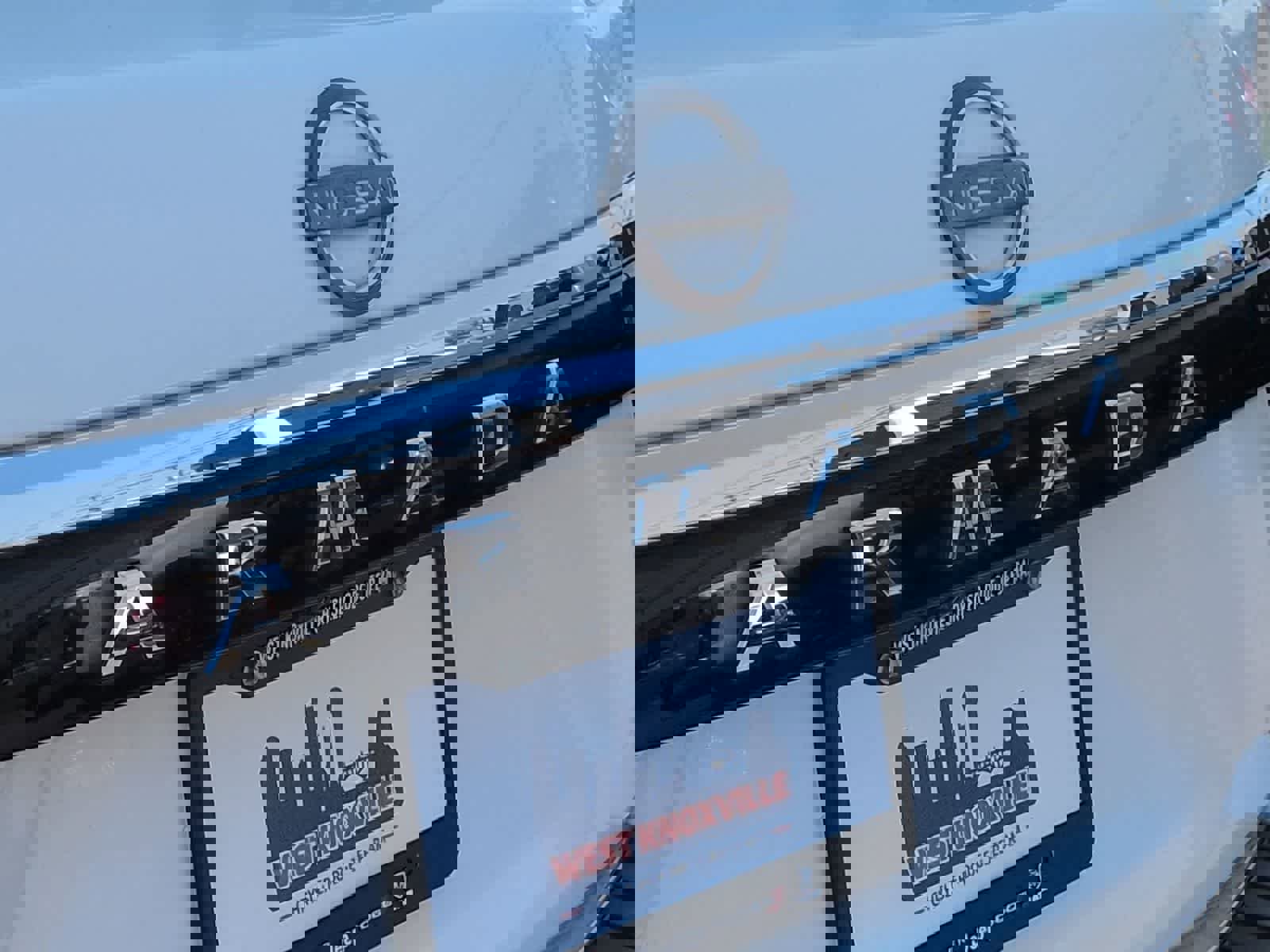 Used 2021 Nissan Armada Platinum w/ Captain's Chairs Package image 13