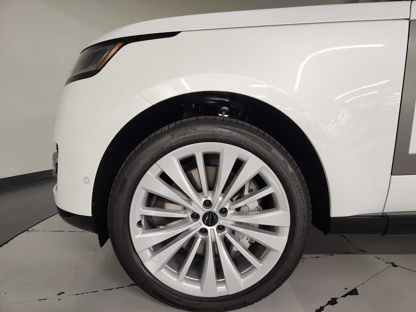 New 2026 Land Rover Range Rover SE AWD/4WD image 11