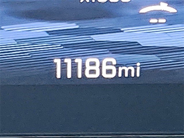 Certified 2025 Chevrolet Traverse LT w/ Sun and Wheel Package image 22