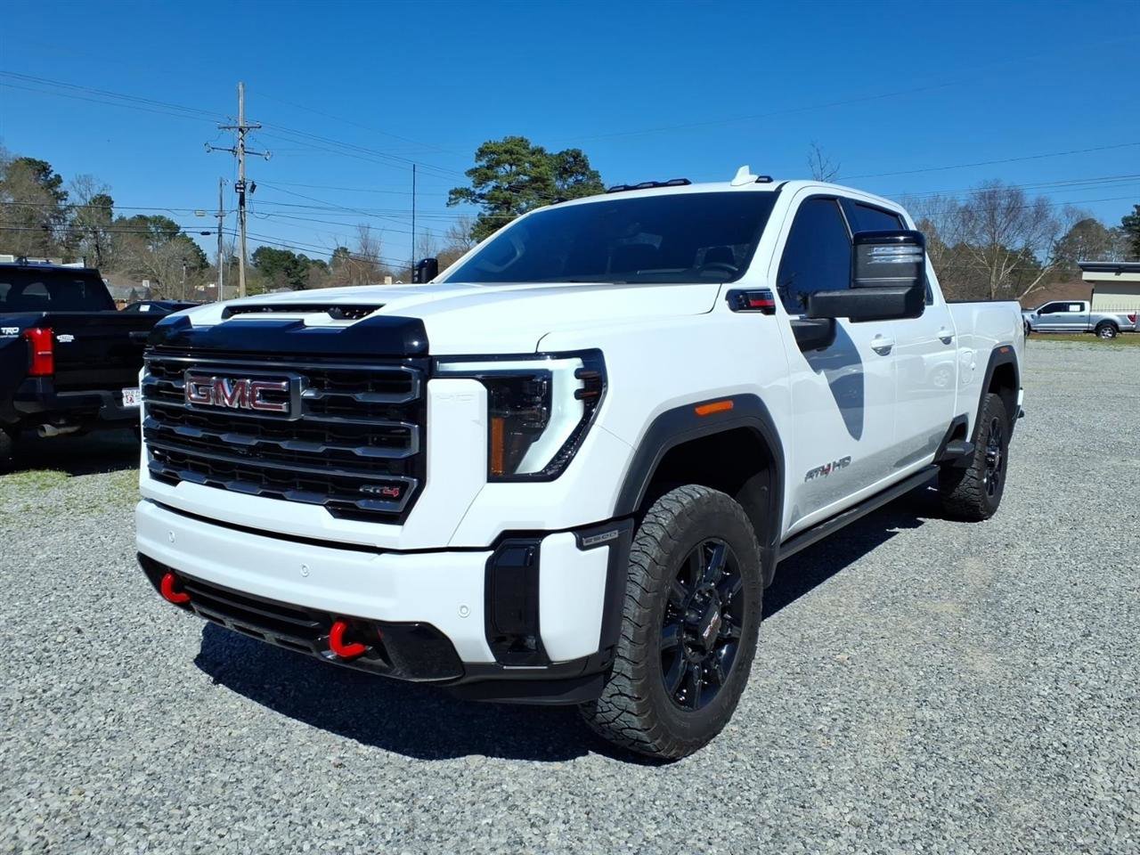 Used 2025 GMC Sierra 2500 AT4 w/ AT4 Premium Plus Package image 2