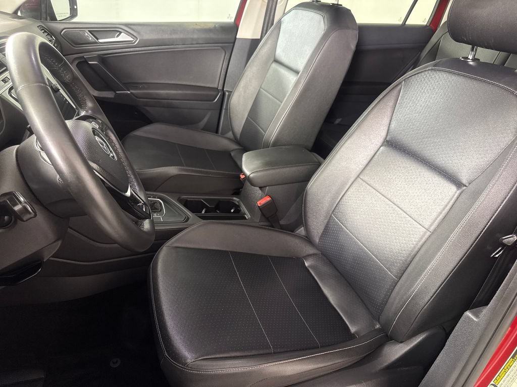 Used 2020 Volkswagen Tiguan SEL FWD image 11