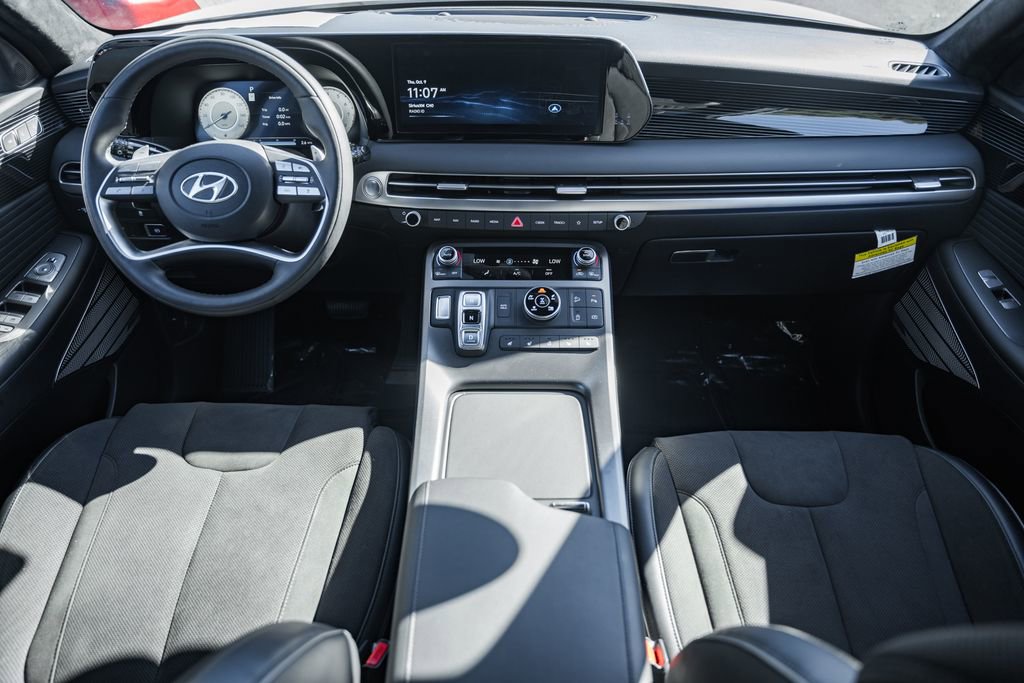 Used 2025 Hyundai Palisade Calligraphy image 18