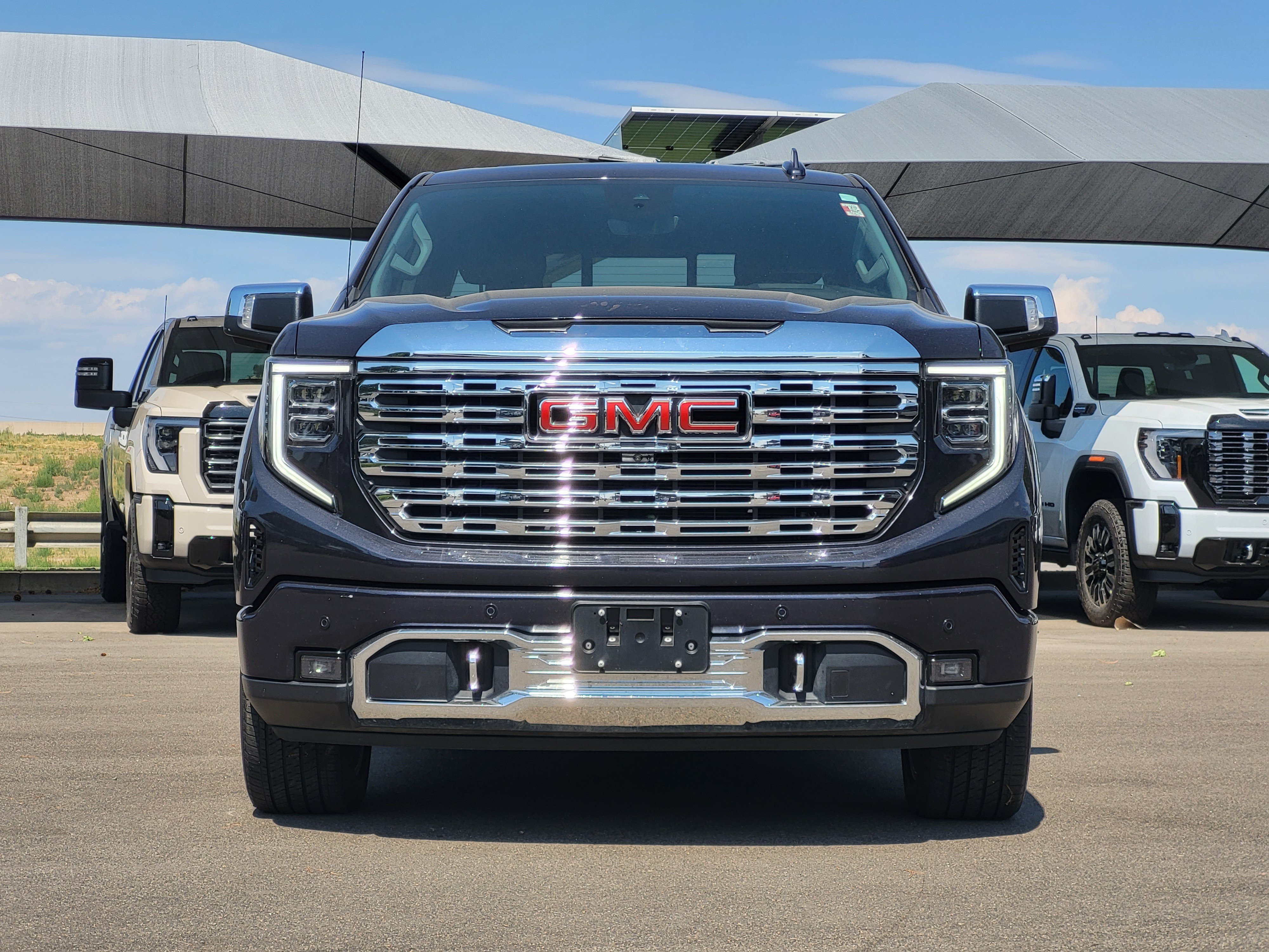 Certified 2023 GMC Sierra 1500 Denali w/ Denali Reserve Package AWD/4WD image 2