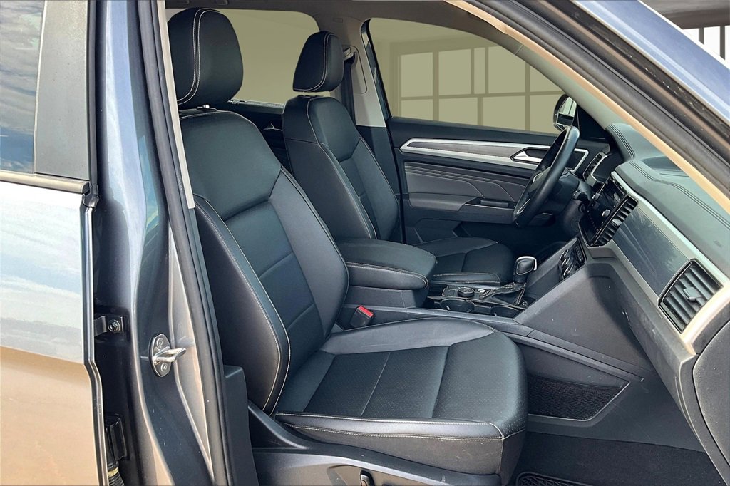 Used 2023 Volkswagen Atlas SEL R-Line image 7