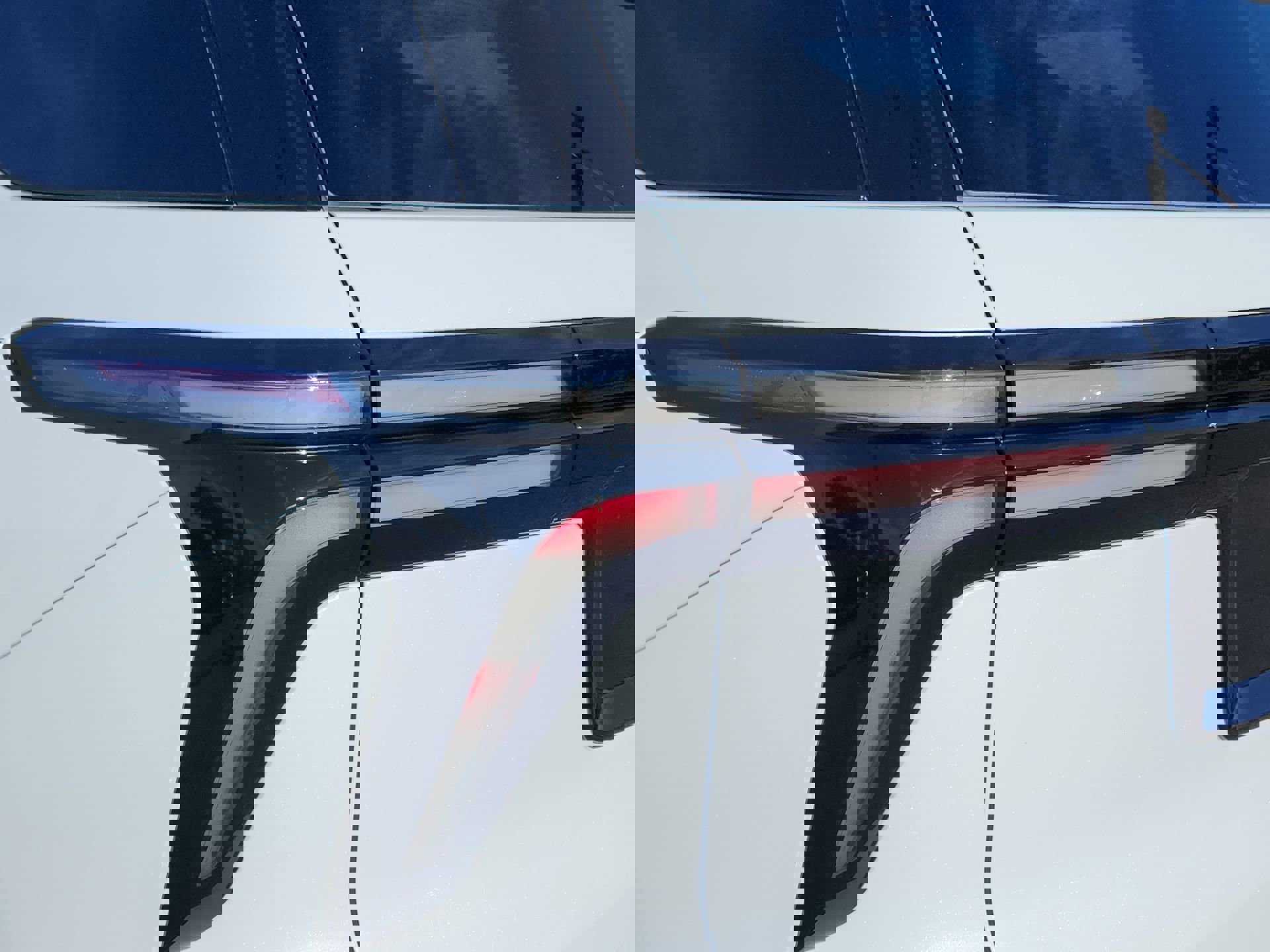 New 2026 Chevrolet Traverse RS image 8