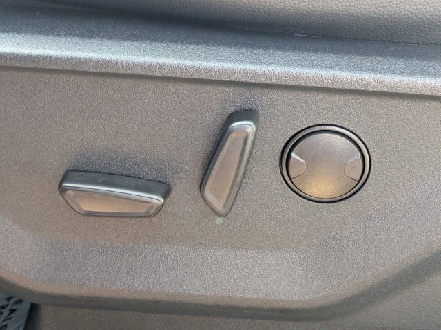 Used 2025 Ford F450 Lariat image 13