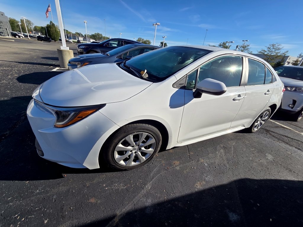 Used 2024 Toyota Corolla LE FWD image 5