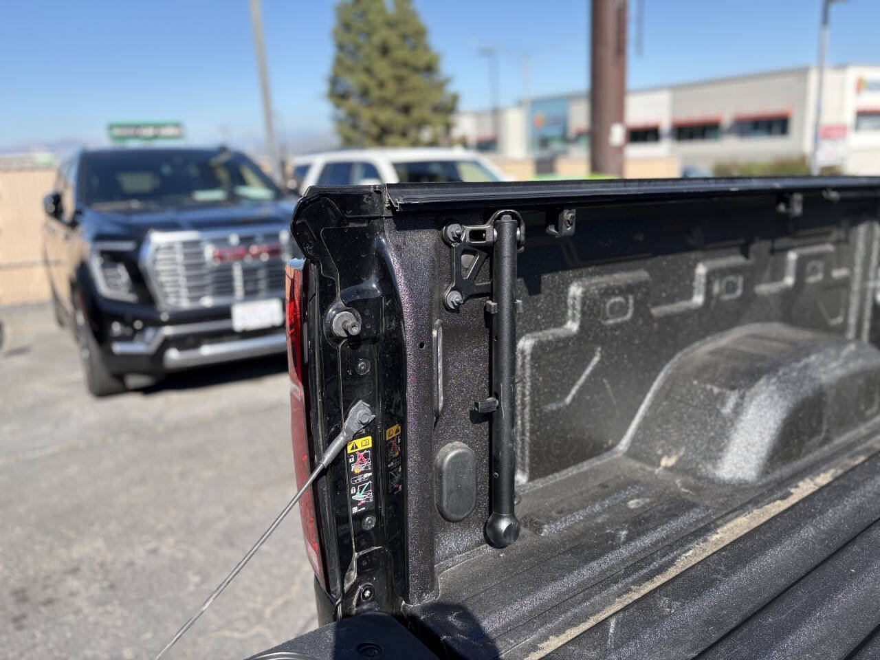 Used 2024 Chevrolet Silverado 2500 High Country w/ Midnight Edition AWD/4WD image 11