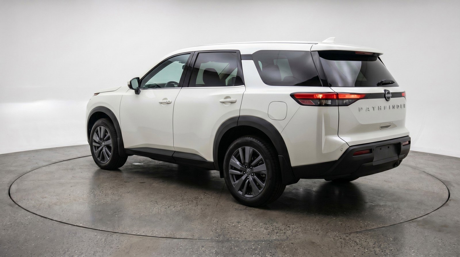 Used 2025 Nissan Pathfinder SV AWD/4WD image 6