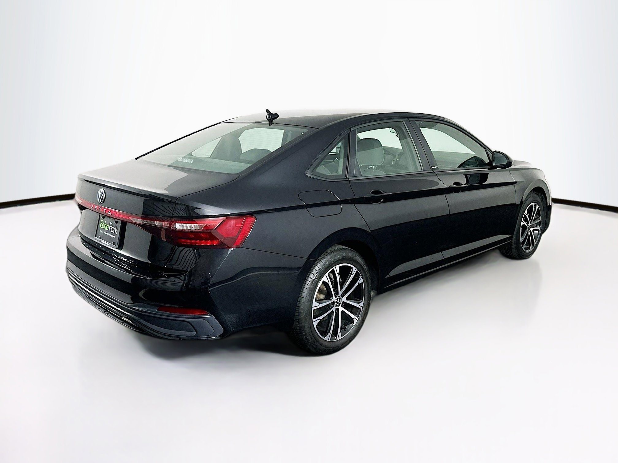 Used 2025 Volkswagen Jetta Sport FWD image 9