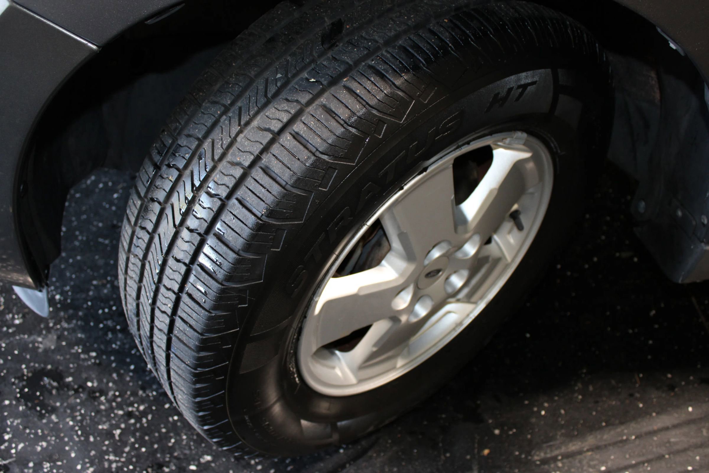 Used 2011 Ford Escape XLS w/ 101A Rapid Spec Order Code FWD image 27