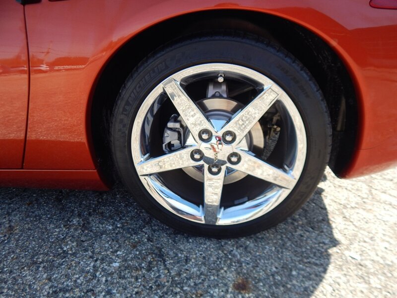 Used 2005 Chevrolet Corvette Convertible w/ Preferred Equipment Group RWD image 11