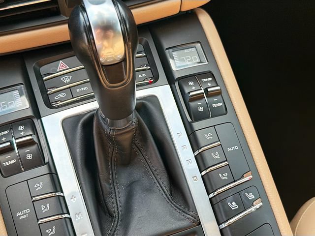 Used 2019 Porsche Macan AWD/4WD image 18