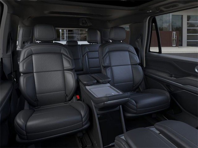 New 2025 Lincoln Navigator Reserve w/ Jet Appearance Package image 11
