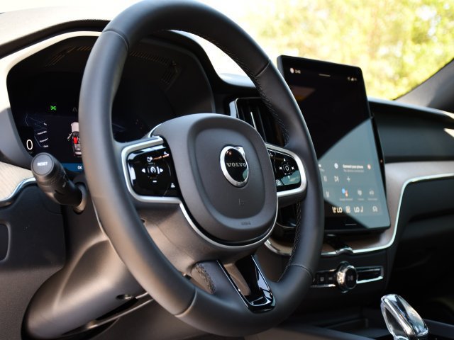 New 2026 Volvo XC60 B5 Plus w/ Protection Package Premier AWD/4WD image 12