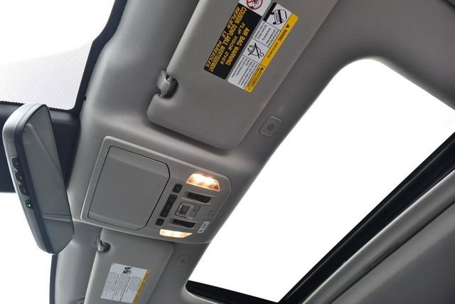 Used 2023 Toyota Highlander XLE image 24