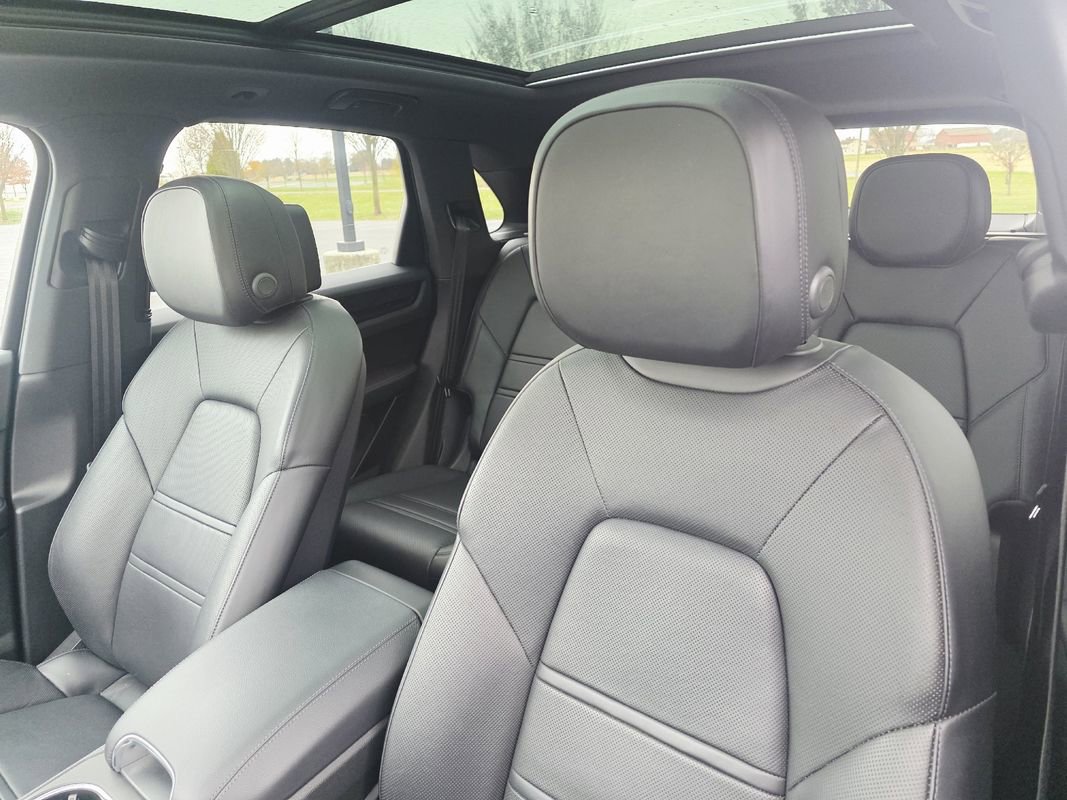 Used 2021 Porsche Cayenne E-Hybrid image 12