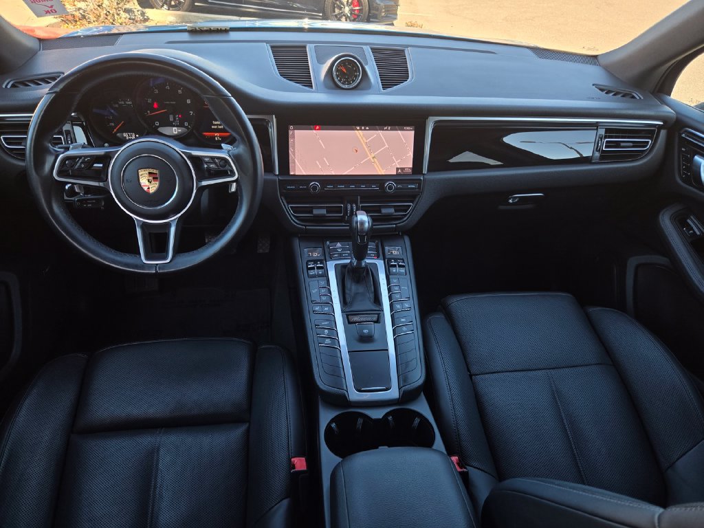 Used 2020 Porsche Macan AWD/4WD image 16