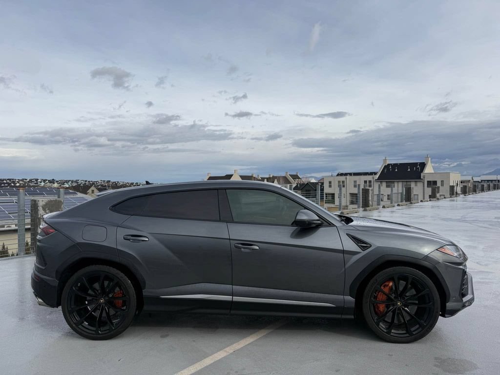 Used 2019 Lamborghini Urus AWD/4WD image 12