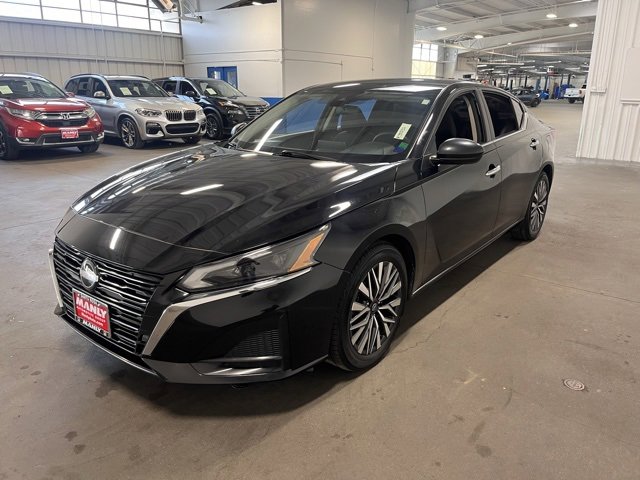 Used 2024 Nissan Altima 2.5 SV image 7