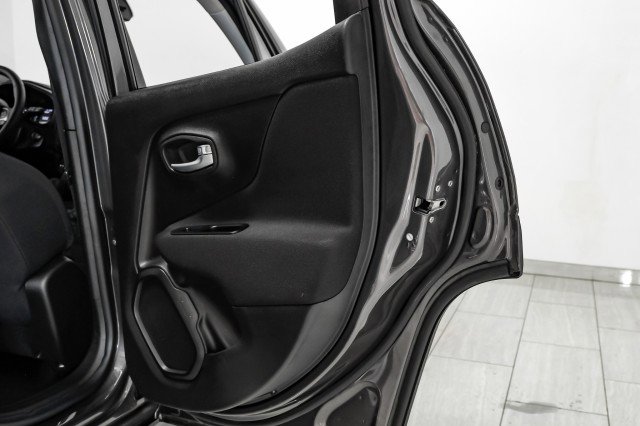 Used 2019 Jeep Renegade Latitude w/ Popular Equipment Group image 41