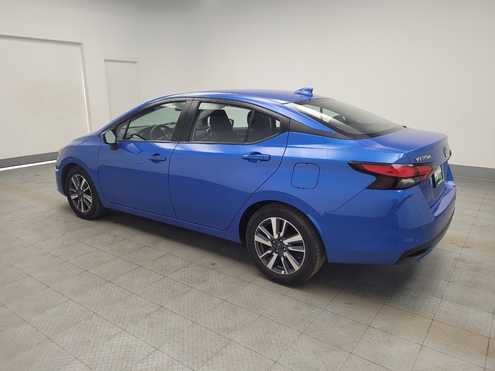 Used 2024 Nissan Versa SV image 3