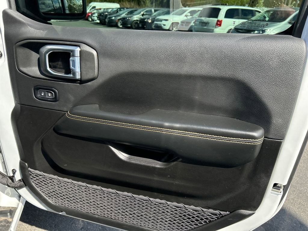 Used 2024 Jeep Wrangler Unlimited Sahara AWD/4WD image 34