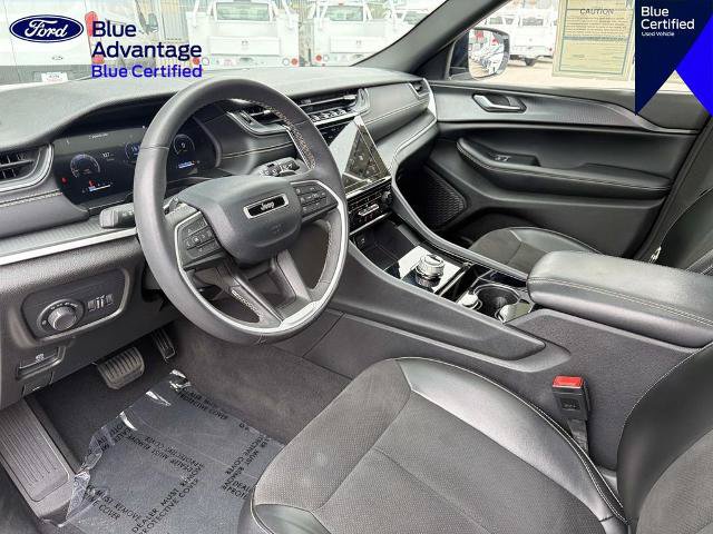 Used 2023 Jeep Grand Cherokee Altitude AWD/4WD image 15