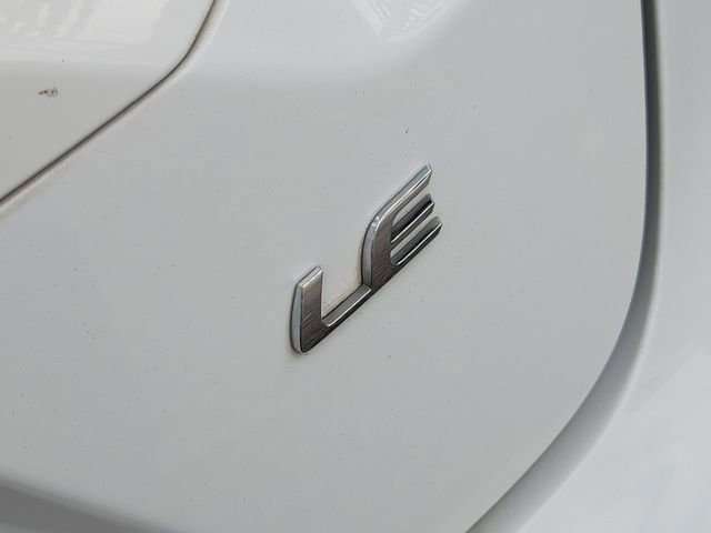 Used 2021 Toyota Corolla LE image 9