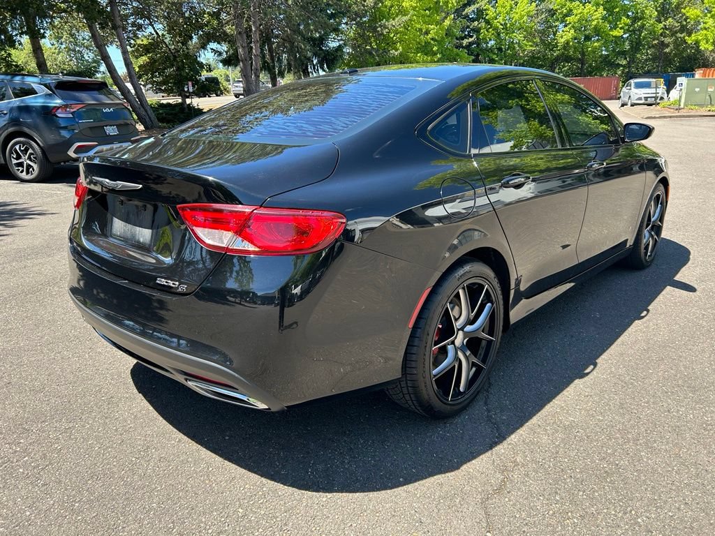 Used 2016 Chrysler 200 S FWD image 5