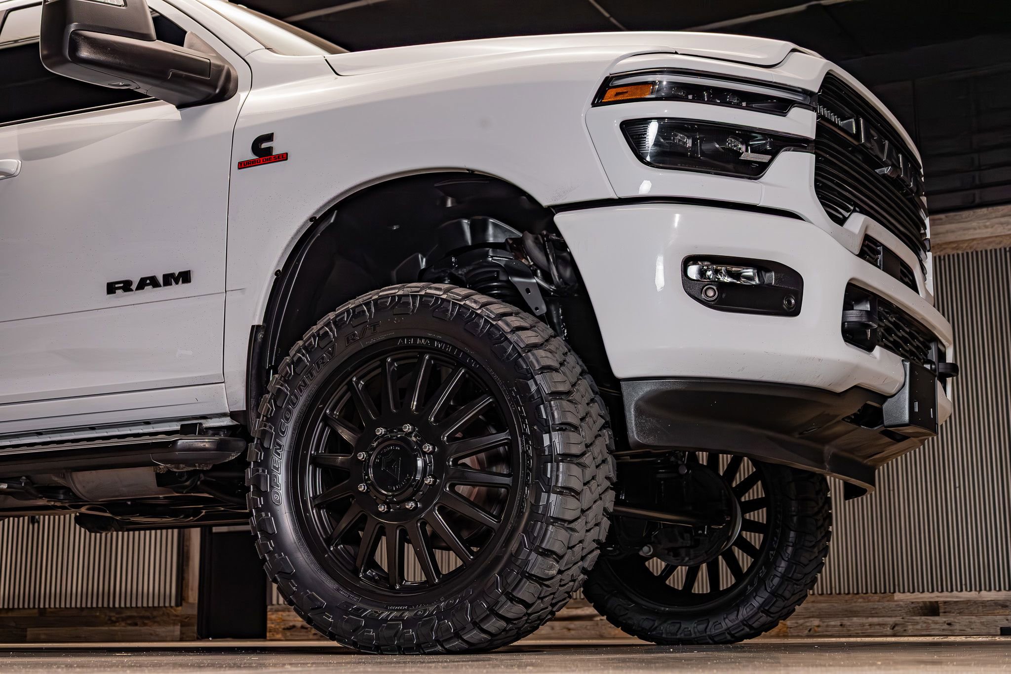 Used 2025 RAM 3500 Laramie w/ Night Edition AWD/4WD image 13