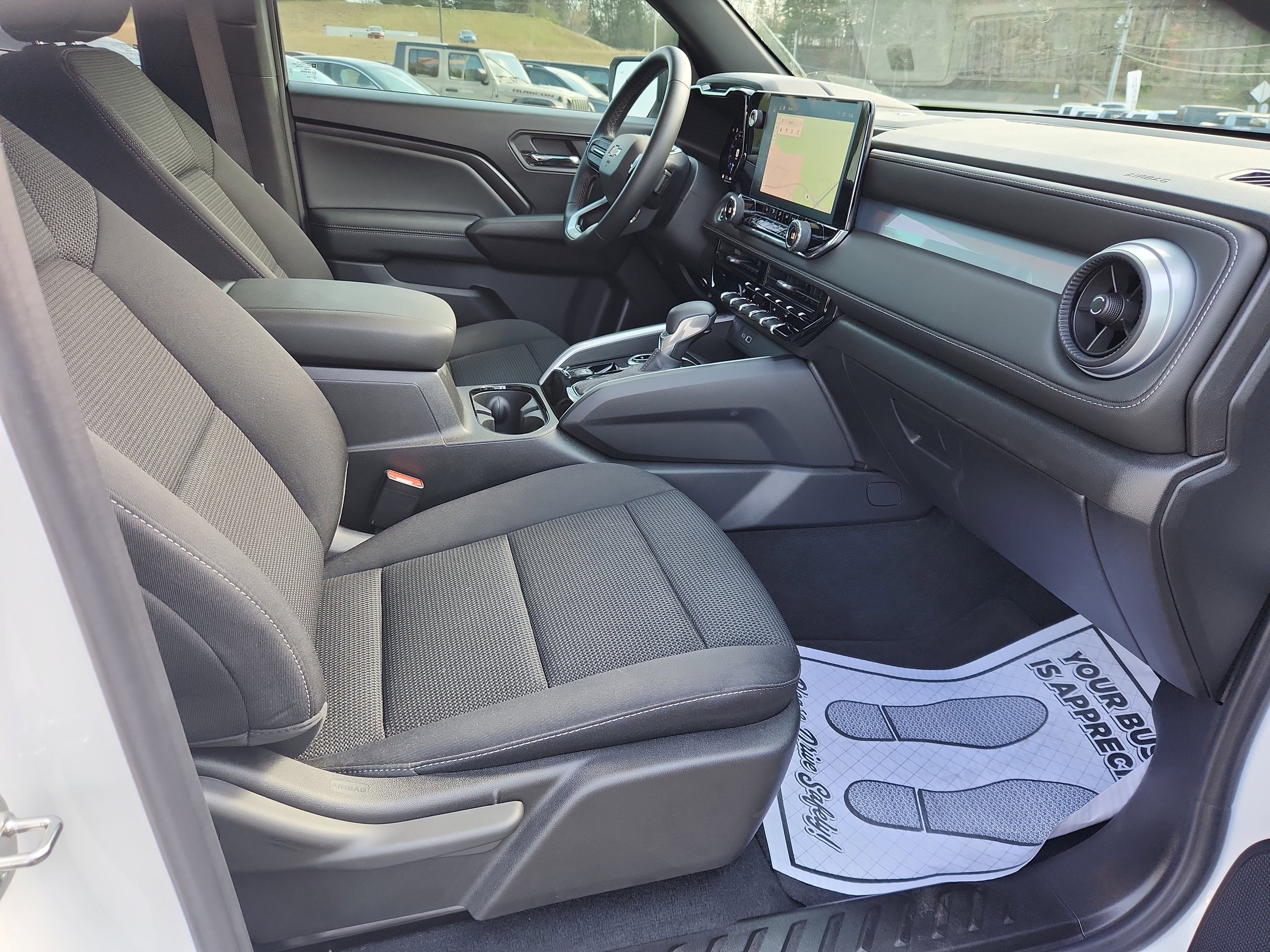 Used 2024 Chevrolet Colorado LT w/ LT Convenience Package II image 35