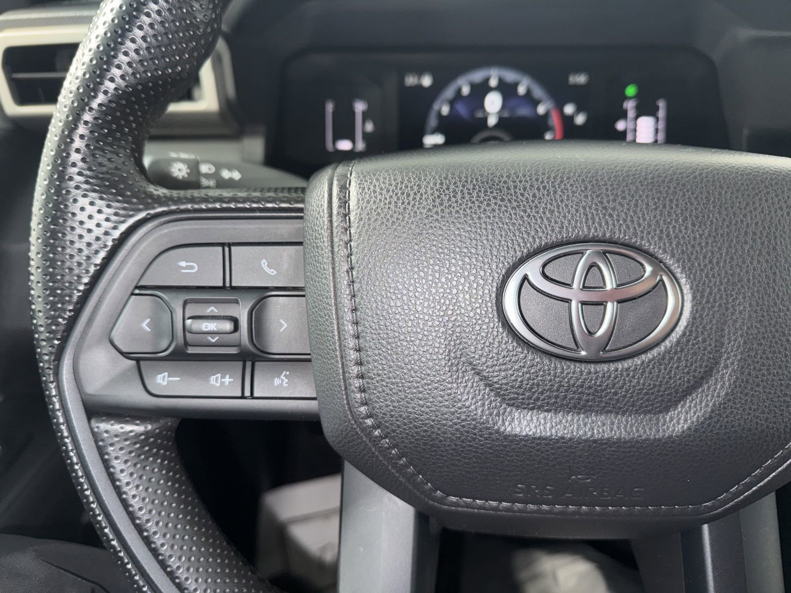 Used 2025 Toyota Tacoma SR image 24