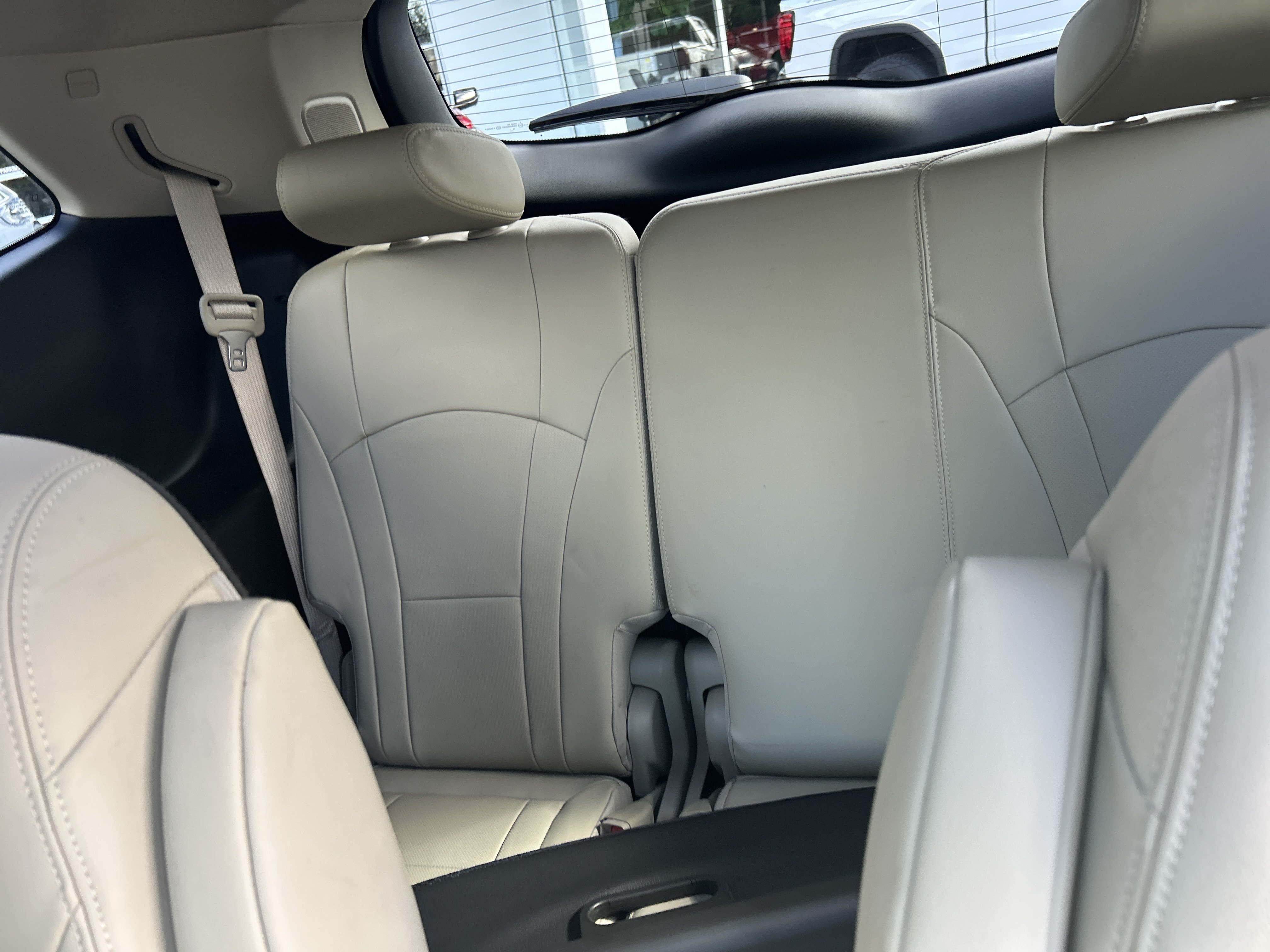 Used 2020 Buick Enclave Premium w/ Sun and Sites Package AWD/4WD image 29