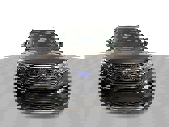 Used 2022 Ford Explorer XLT w/ Equipment Group 202A image 3