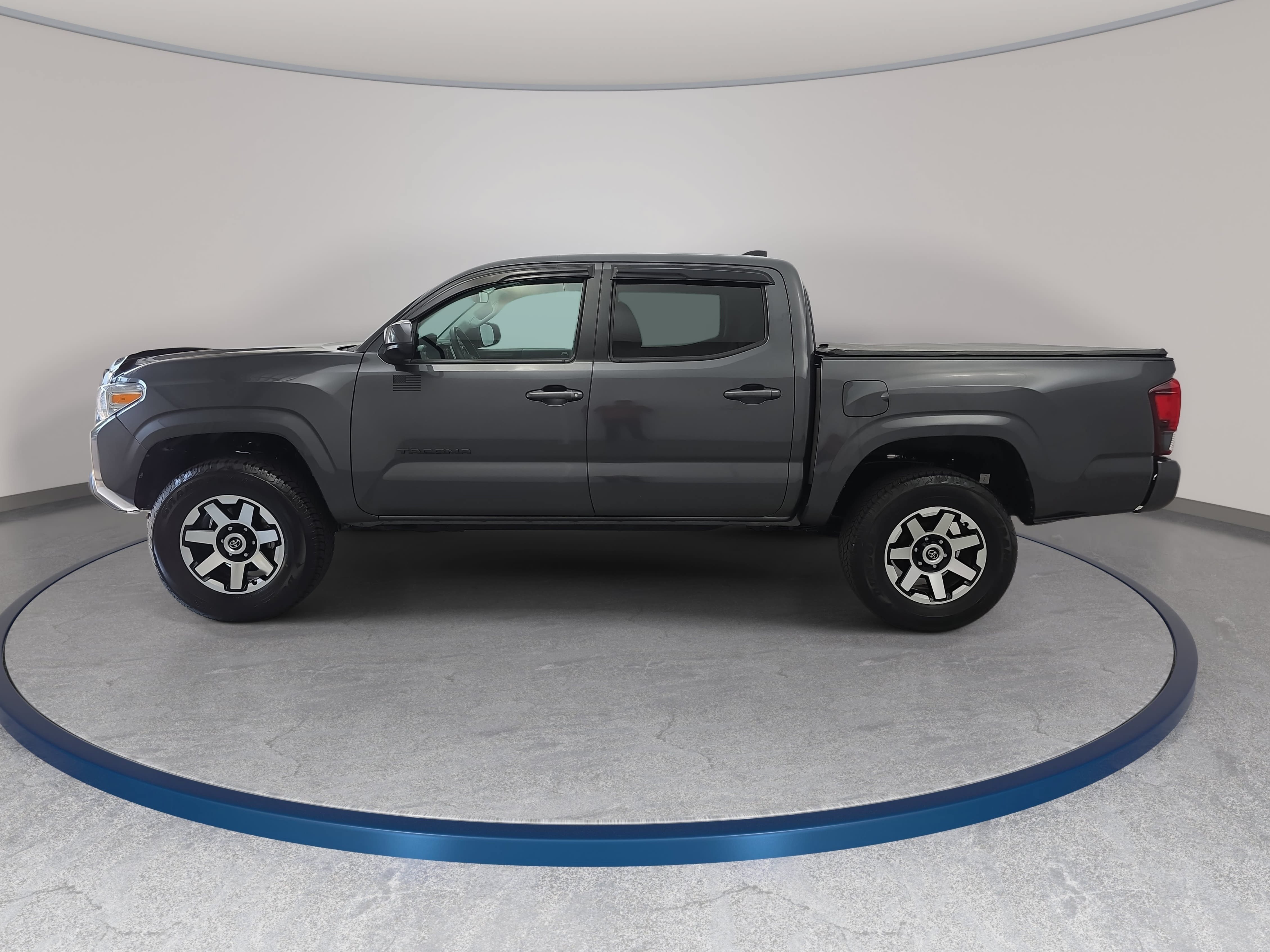 Used 2023 Toyota Tacoma SR w/ SR Convenience Package RWD image 8