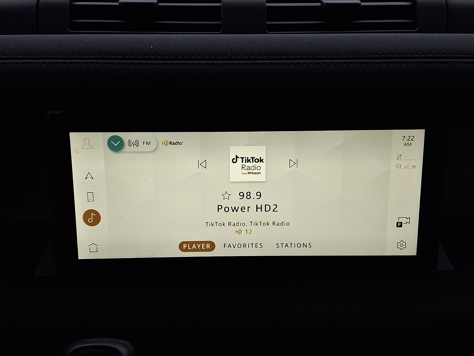 Used 2023 Land Rover Defender 90 S image 17