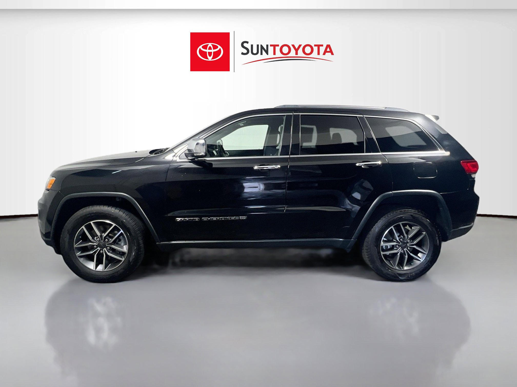 Used 2022 Jeep Grand Cherokee Limited image 7
