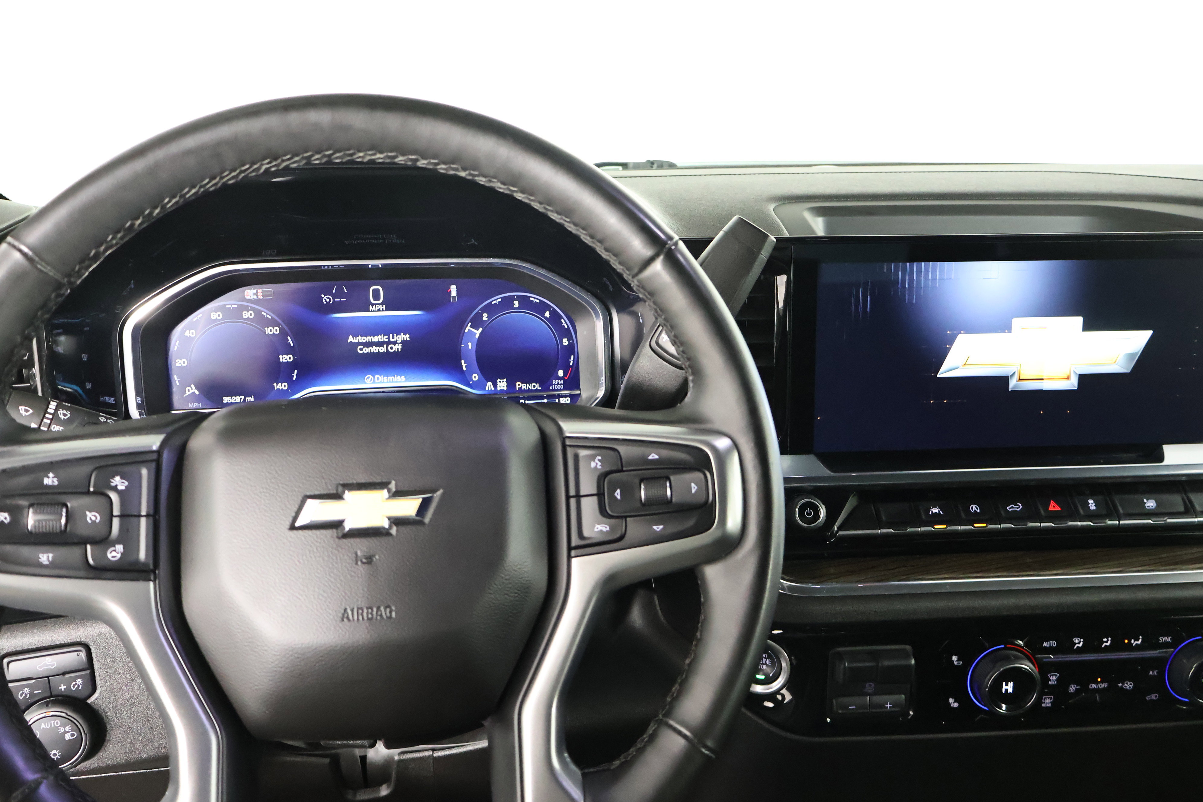 Used 2025 Chevrolet Silverado 1500 LT image 17