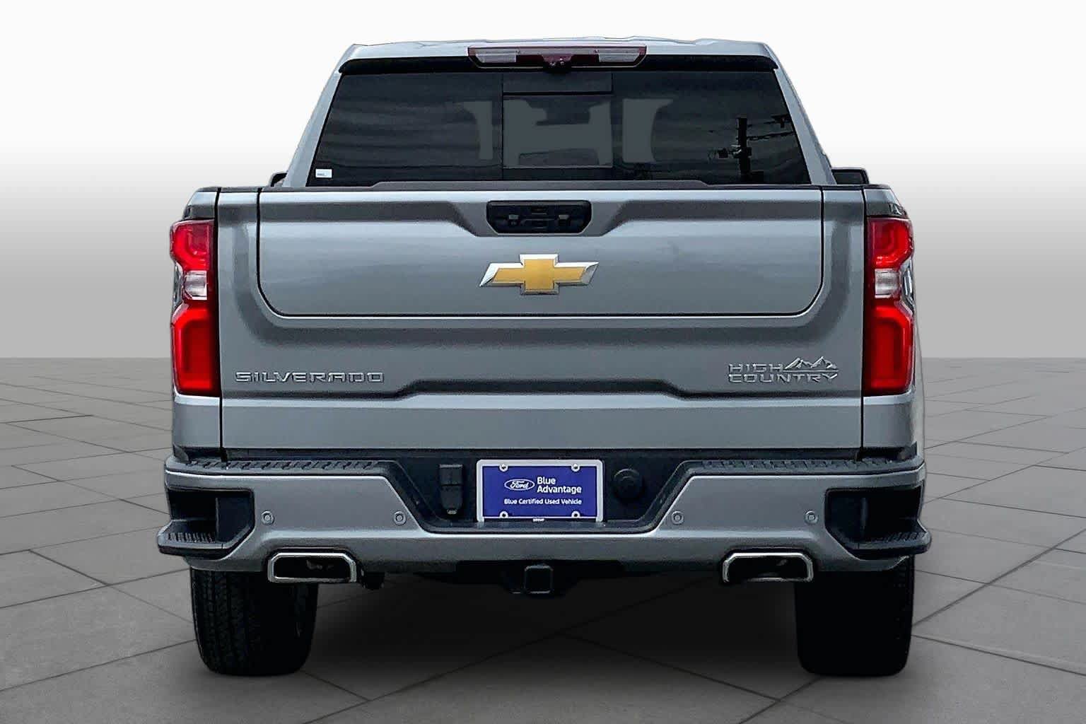 Used 2023 Chevrolet Silverado 1500 High Country w/ High Country Premium Package AWD/4WD image 5