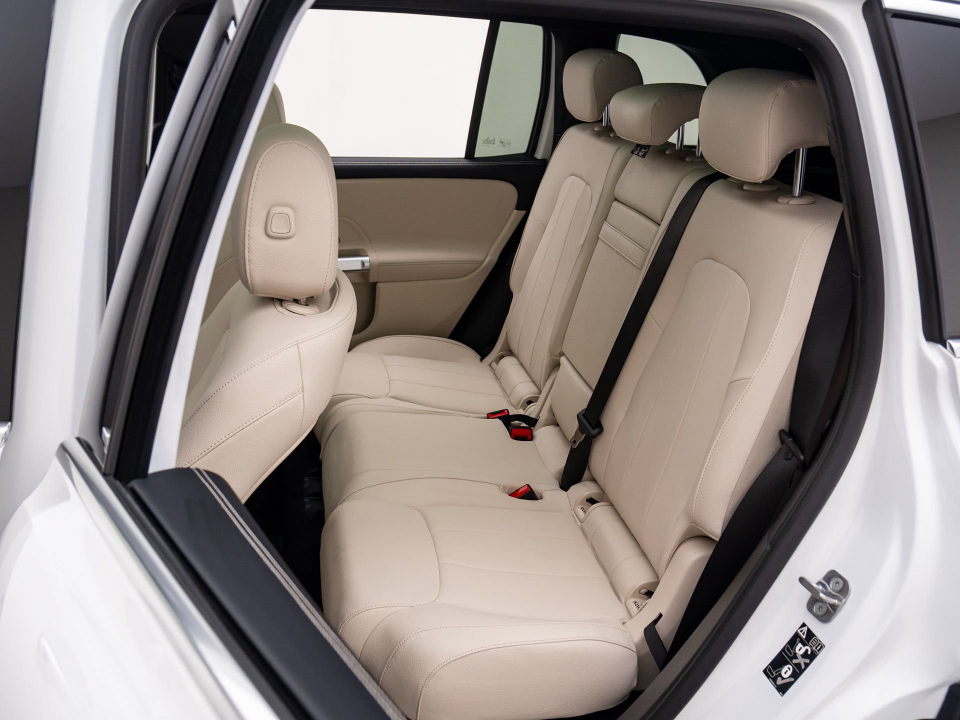 New 2026 Mercedes-Benz GLB 250 4MATIC image 18