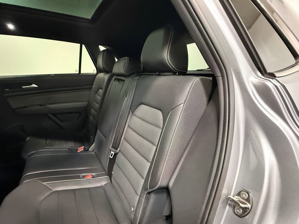 Used 2023 Volkswagen Atlas Cross Sport SEL Premium R-Line image 48