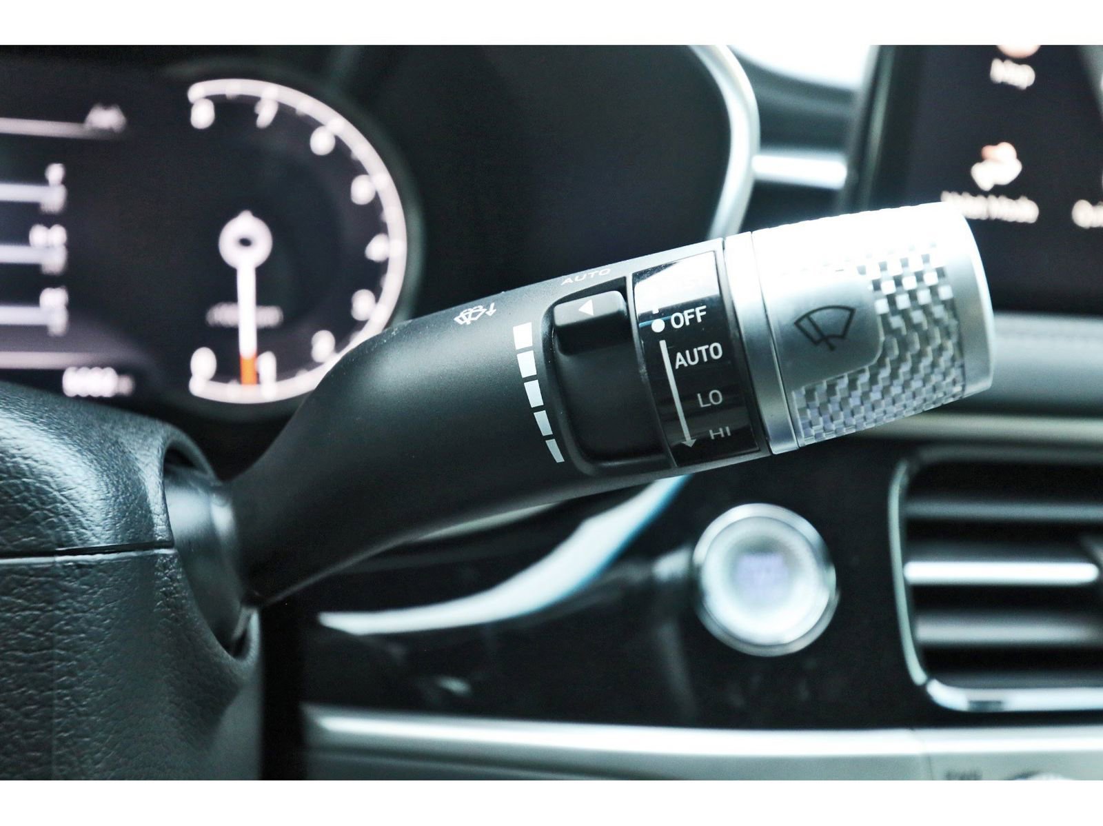 Used 2025 Genesis G70 3.3T Advanced w/ Sport Prestige Package image 20