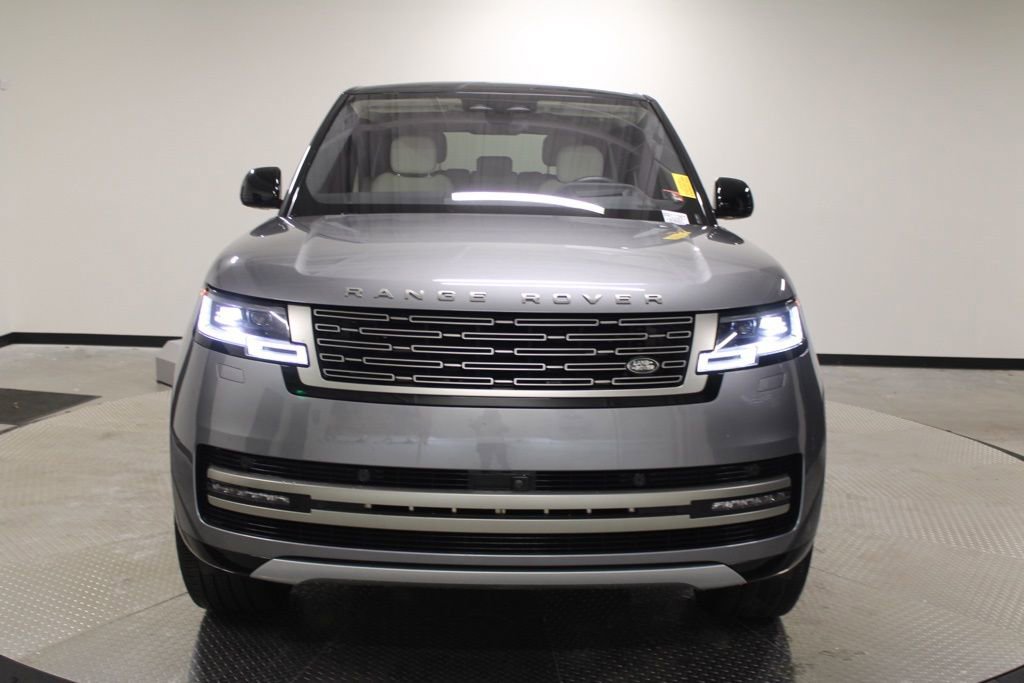 Used 2023 Land Rover Range Rover SE image 10