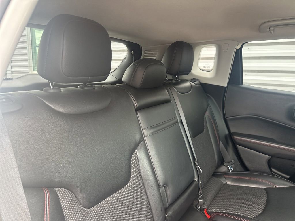 Used 2019 Jeep Compass Trailhawk w/ Safety & Security Group AWD/4WD image 27