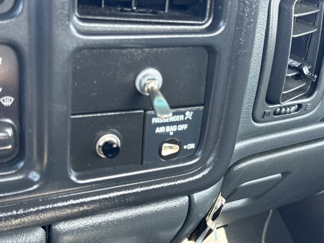 Used 2001 Chevrolet Silverado 1500 2WD Regular Cab w/ Firm Ride Suspension Pkg image 14
