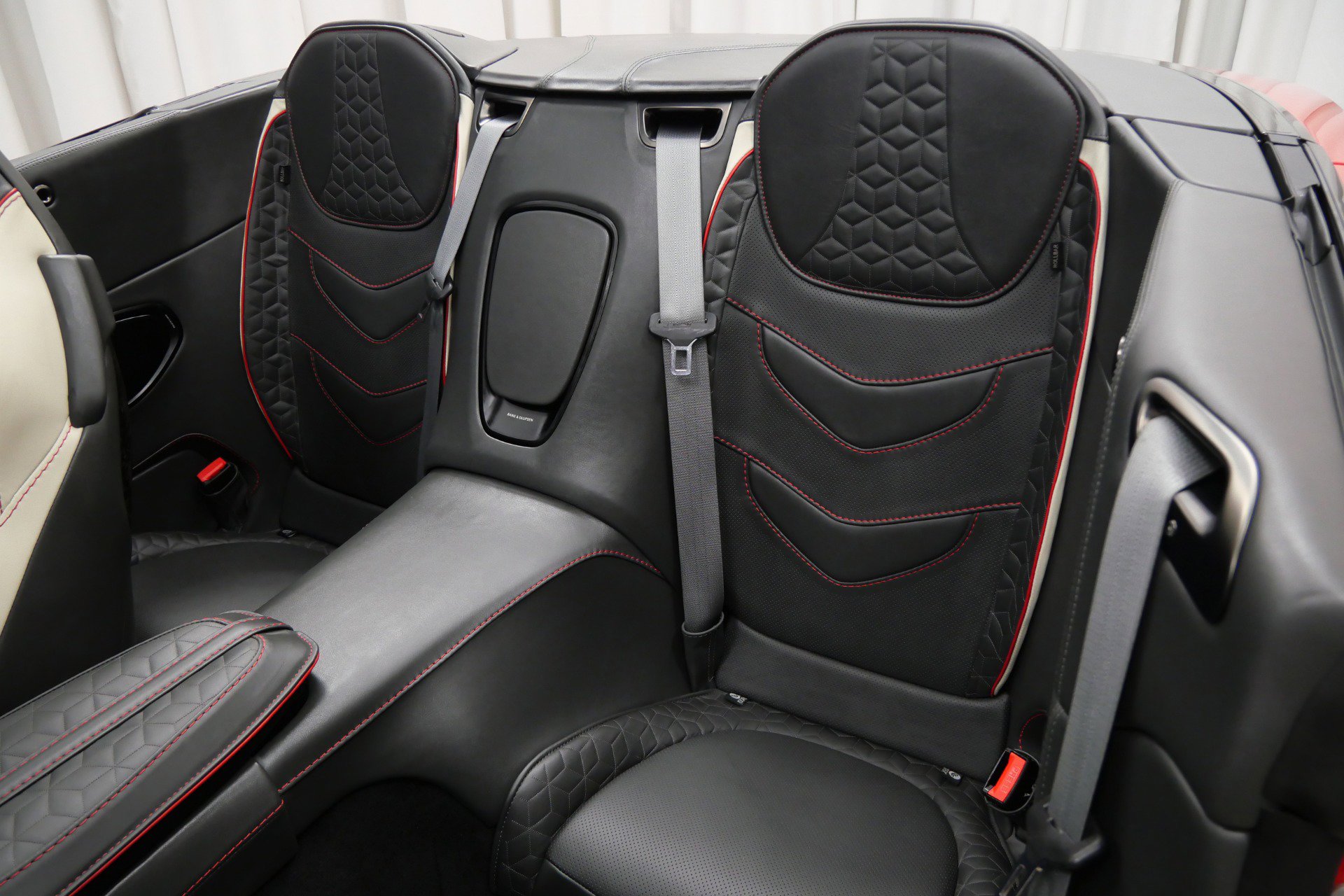 Used 2023 Aston Martin DBS Superleggera Volante image 16