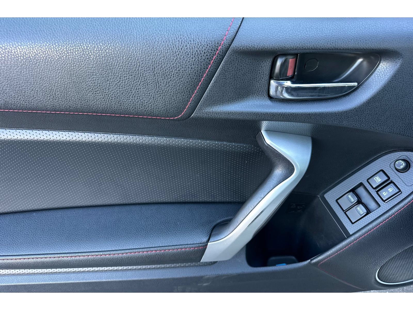 Used 2016 Scion FR-S RWD image 11