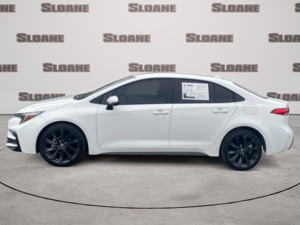 Used 2026 Toyota Corolla SE image 2